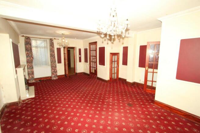 Lounge/Dining Room