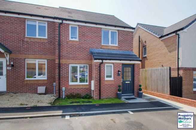 3 Bedroom End Terraced Villa