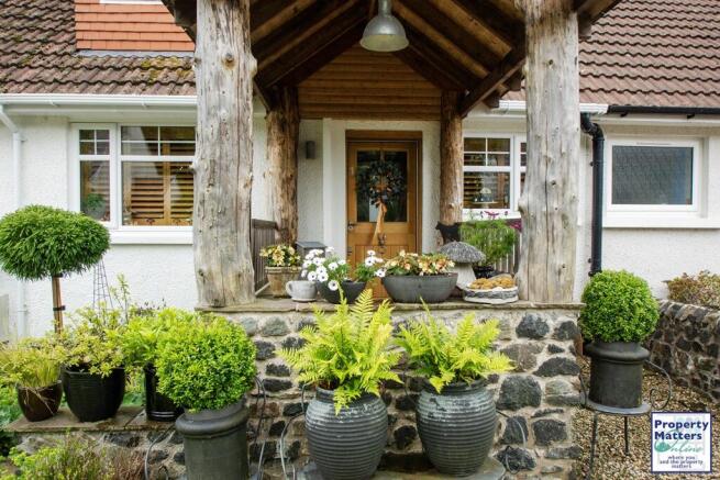 1 Bedroom Semi-detached Villa