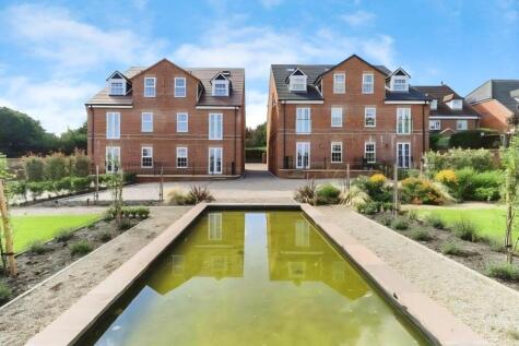 Madison Gardens, Near Hartshead, Liversedge, WF15