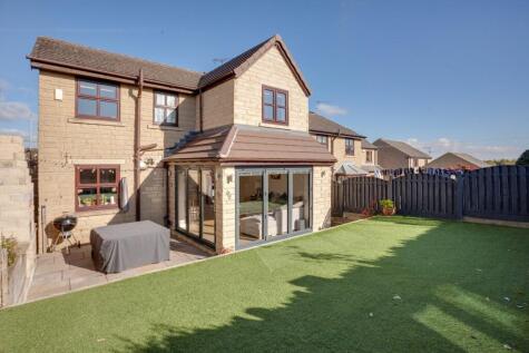 West End Drive, Cleckheaton, BD19