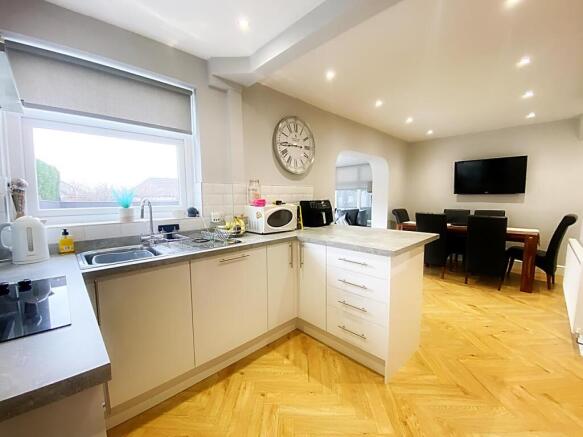 Kitchen/Dining Room
