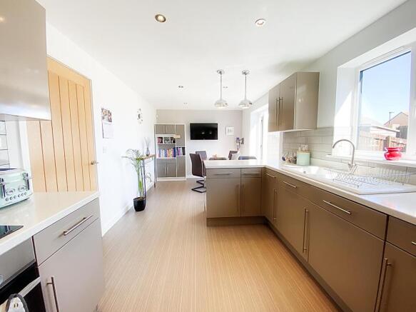 Kitchen/Dining Room