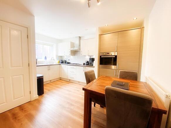 Kitchen/Dining Room
