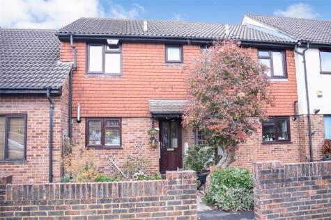 Celandine Court, Yateley, Hampshire, GU46