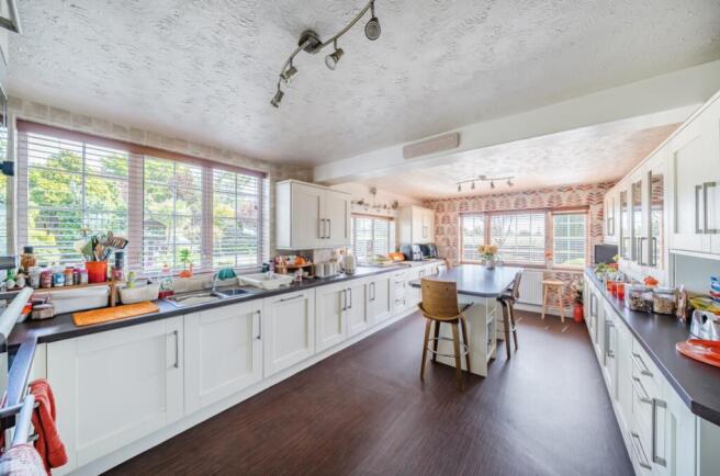 1318216-21-686d4091503a5