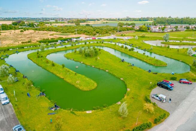 Westwood Lakes (Boston)-17