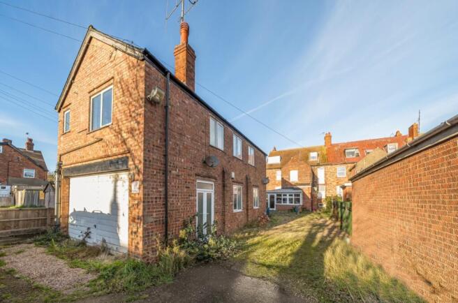 1381595-2-692078e6afa47