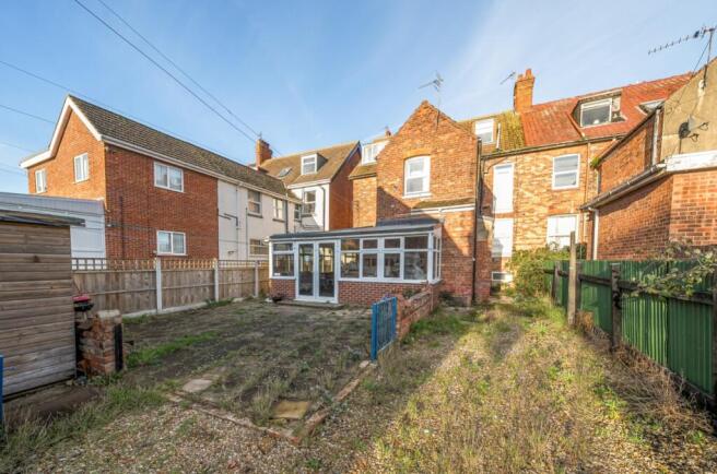 1381595-3-692078f49915a