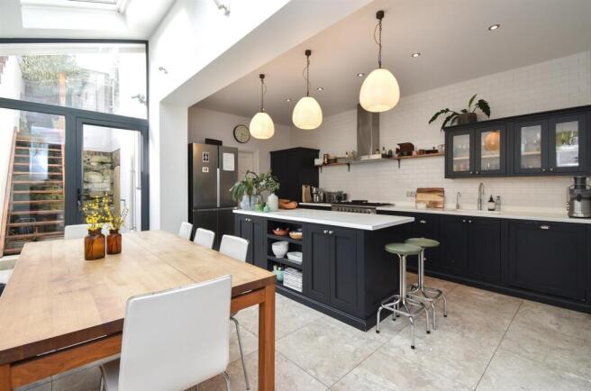Open plan kitchen/diner