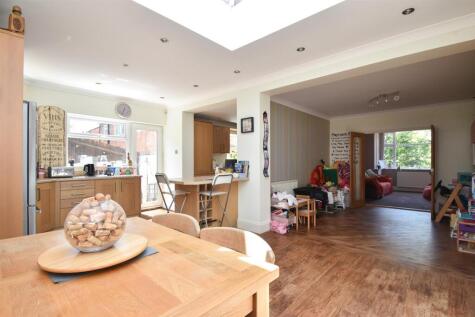 St. Helens Road, Hastings