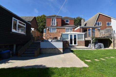 Pine Avenue, Hastings