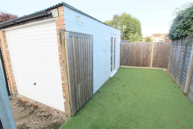 Garage-Garden.jpg