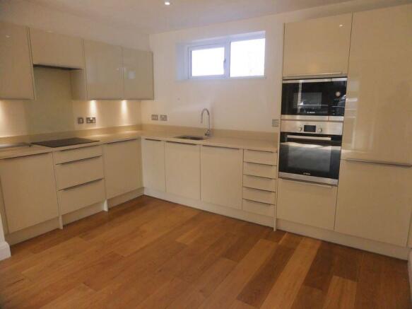 Fully fitted kitchen