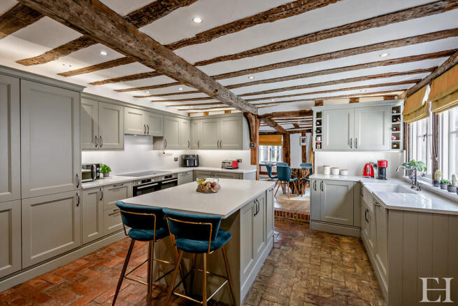 8640342-interiorW...