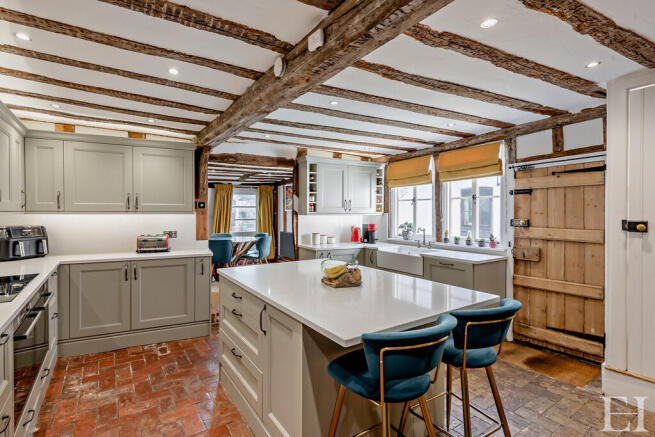 8640342-interiorW...