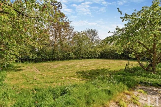 8598084-exteriorW...