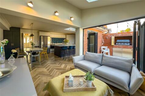 Clarendon Road, Harpenden, Hertfordshire, AL5