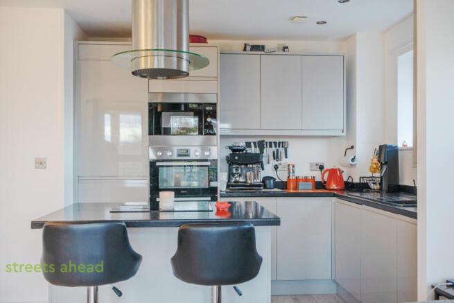 519e104b-3a51-43c...