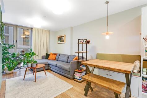 Roma Corte, Lewisham, SE13