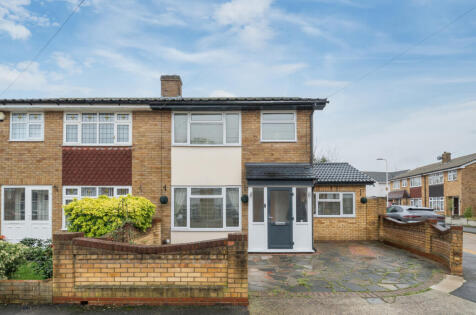 Palmerston Road, Rainham, RM13
