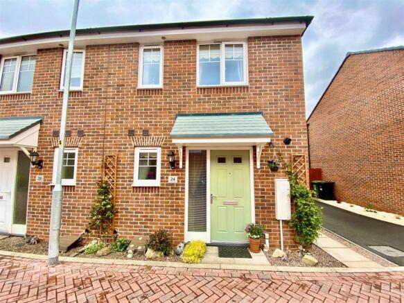 2 Bedroom House For Sale In Logan Place Kidderminster Dy11