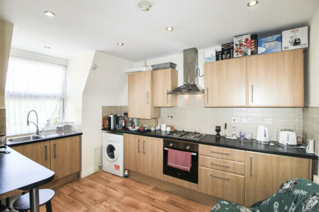 One Double Bedroom 2nd Floor Flat For Sale