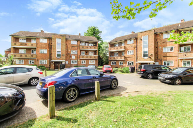 Two Double Bedroom 1st Floor Flat For Sale