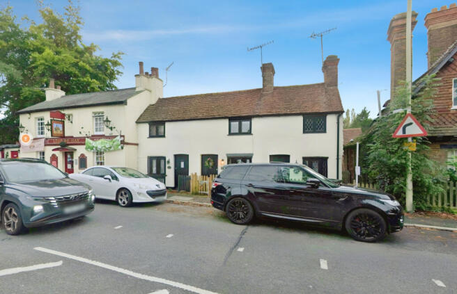 One Bedroom End Terraced Character Cottage To Ren