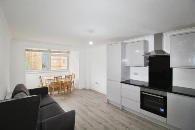 Three Bedroom 2nd Floor Flat To Rent