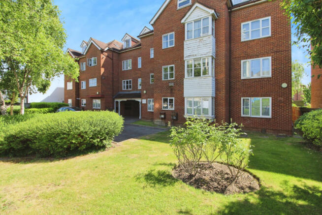 One Bedroom Ground Floor Flat For Sale
