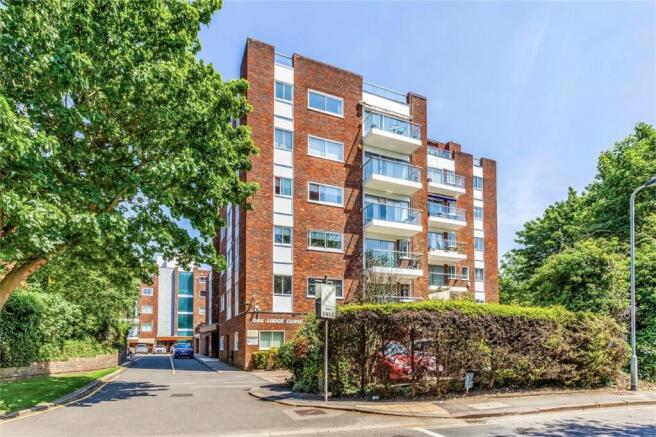 Two Double Bedroom 2nd Floor Flat To Rent