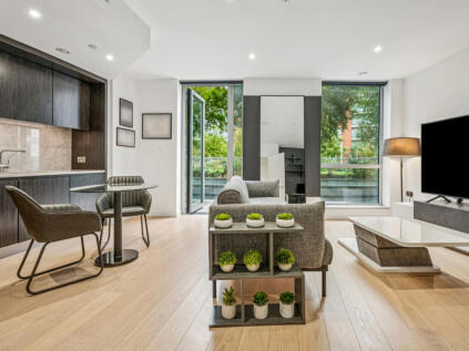 Biscayne Avenue, London, E14