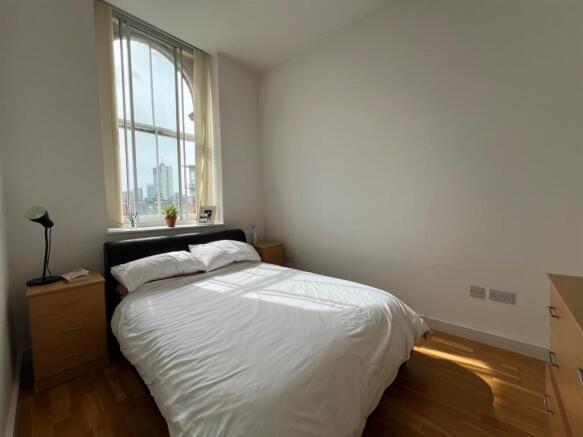 Bedroom One 01.JPG