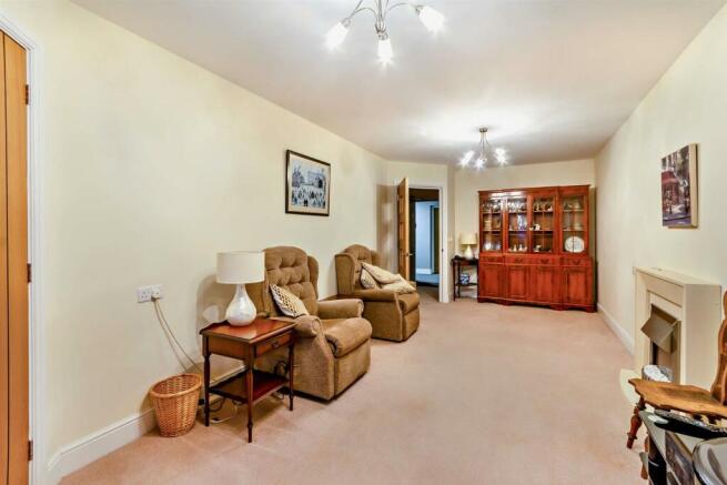 8580836-interior03-800.jpg