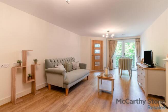 8648315-interior01.jpg