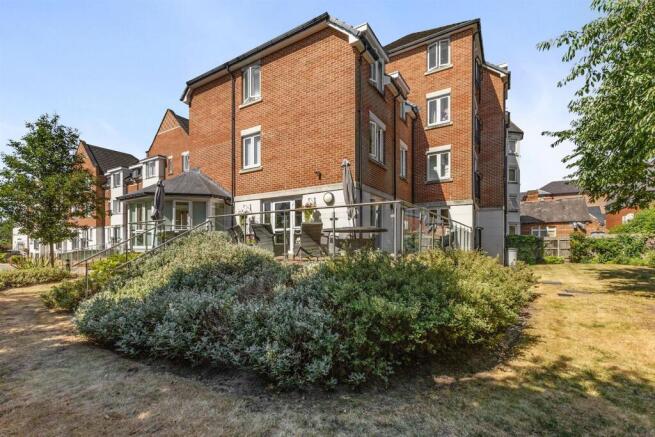 19-5c70CH_39CRAYSHAW_RG48EQ_MCS83594_043 (1)-mediu