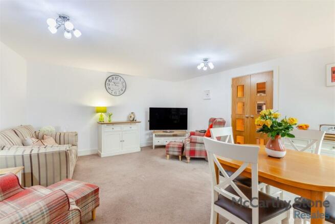 8629449-interior02.jpg