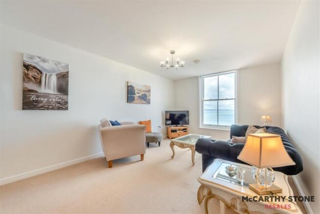 8617607-interior31.jpg