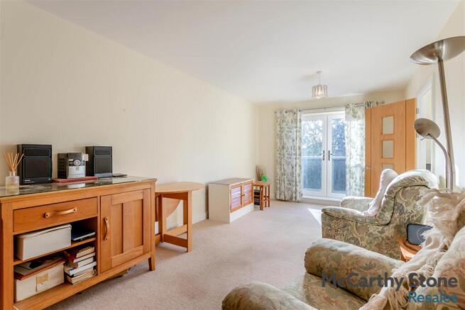 8634307-interior05.jpg