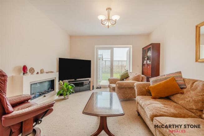 8616572-interior13.jpg