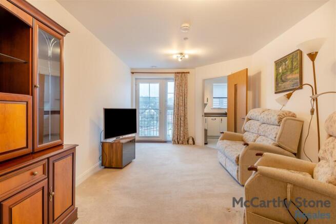8635811-interior07.jpg