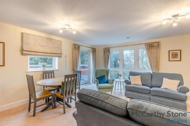 8635865-interior01.jpg