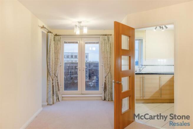 8631496-interior04.jpg