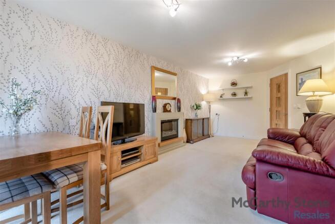 8636855-interior06.jpg