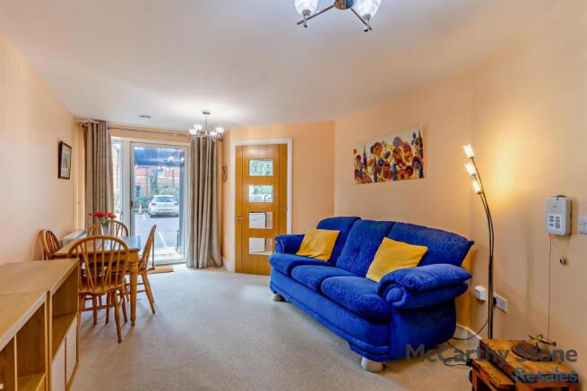 8639597-interior04-800.jpg