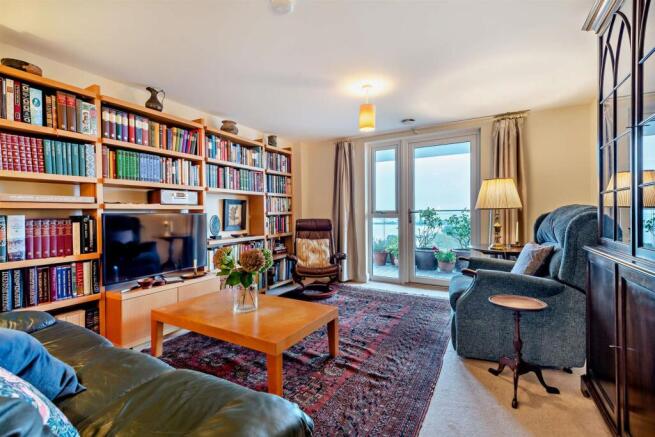8627622-interior16-800.jpg