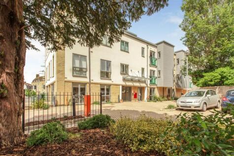 Elm Tree Court, High Street, Huntingdon