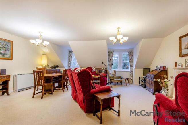 8641501-interior14.jpg