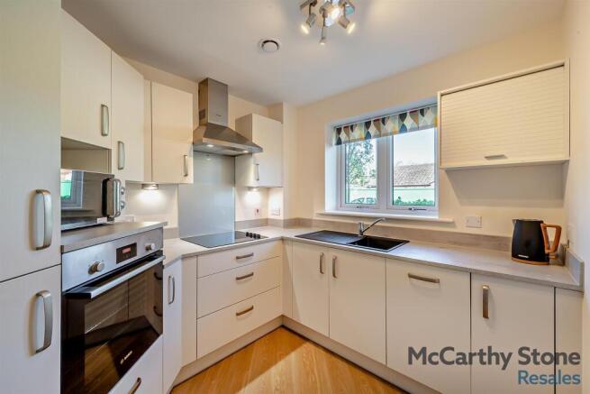 Kitchen: